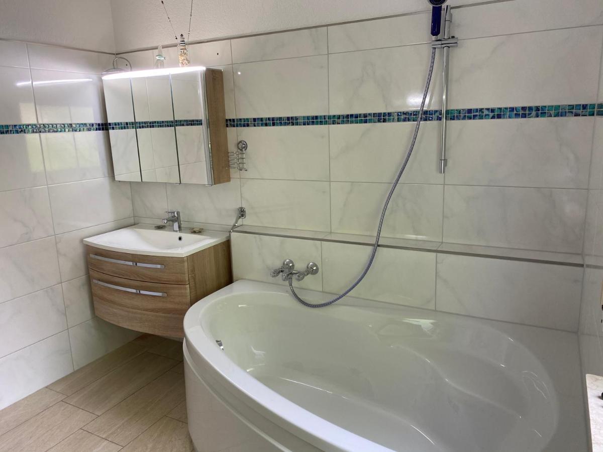 Idyllische Ferienwohnung mit Garten und Pool in Wasgau-Region an französischer Grenze Pool ist nicht beheizt wird nur im Sommer geöffnet und steht zur eigenen Verfügung Pirmasens Exterior foto