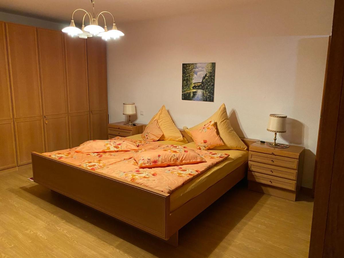 Idyllische Ferienwohnung mit Garten und Pool in Wasgau-Region an französischer Grenze Pool ist nicht beheizt wird nur im Sommer geöffnet und steht zur eigenen Verfügung Pirmasens Exterior foto