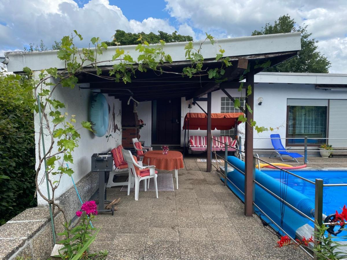 Idyllische Ferienwohnung mit Garten und Pool in Wasgau-Region an französischer Grenze Pool ist nicht beheizt wird nur im Sommer geöffnet und steht zur eigenen Verfügung Pirmasens Exterior foto